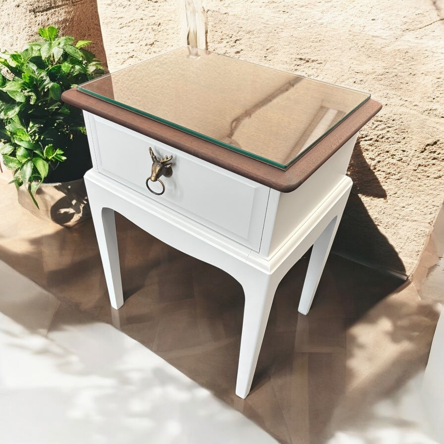 Stag Minstrel single leggy bedside or lamp Table