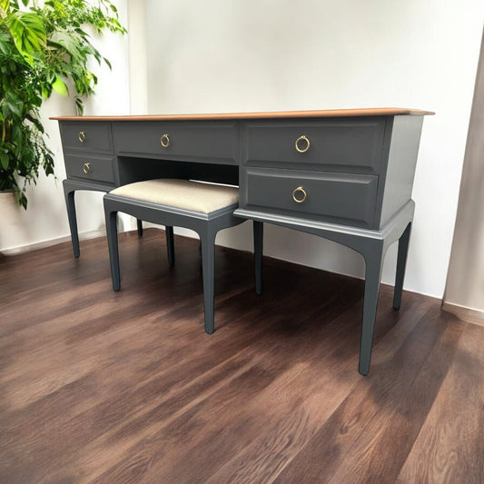 Stag Minstrel Dressing Table 5 x Drawer