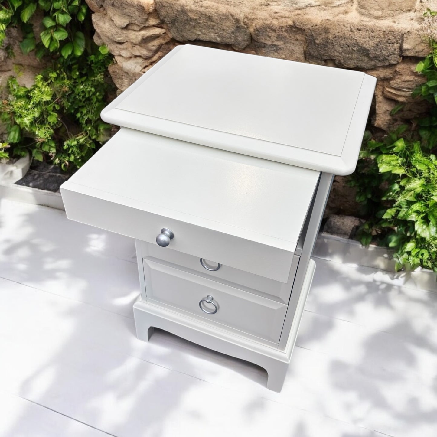 Stag Minstrel Rare Narrow Bedside Tables