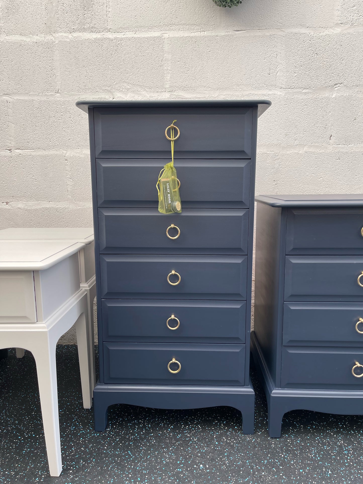 Stag Minstrel Slim Tallboy/vanity