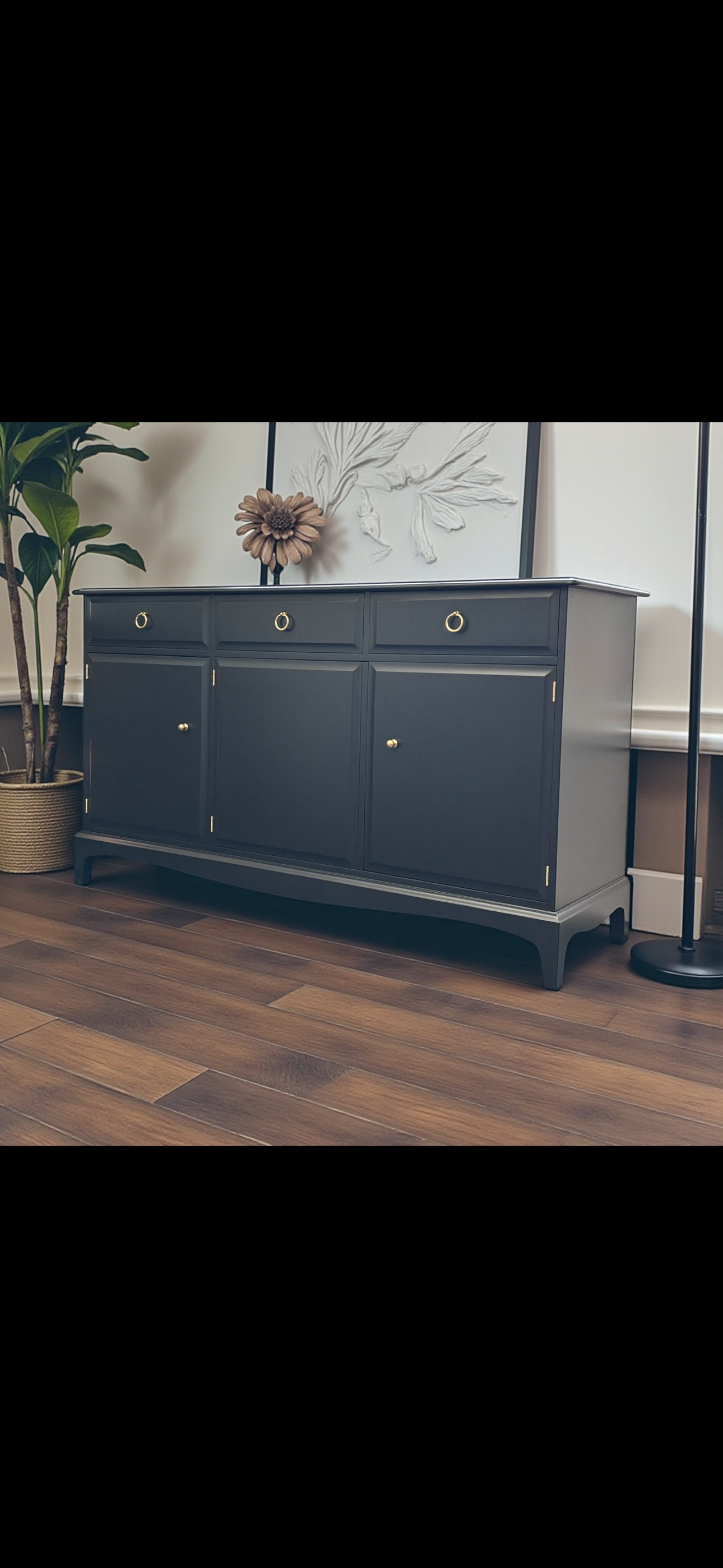 Stag Minstrel Welsh dresser