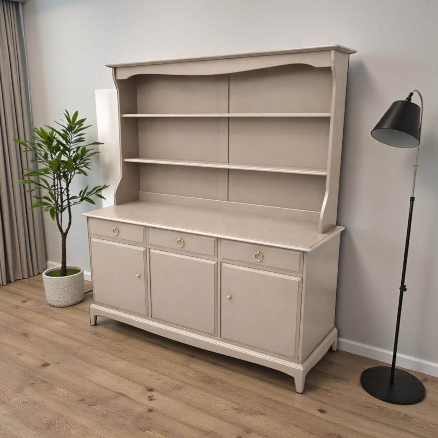 Stag Minstrel Welsh dresser